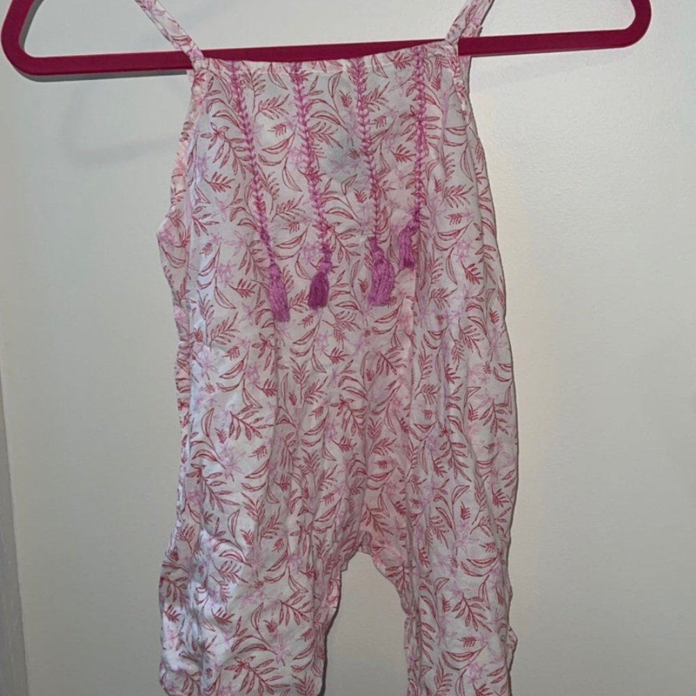 Patterned camisole with handkerchief hem